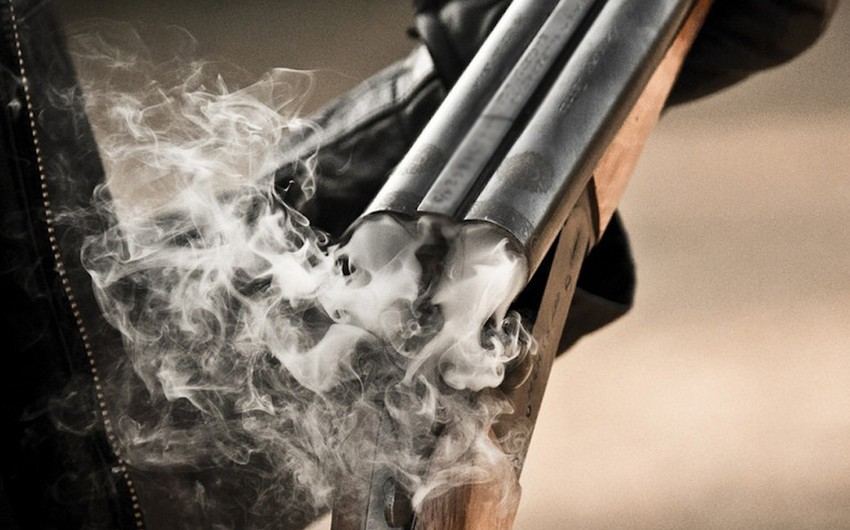 15 yaşlı qız özünü güllələdi